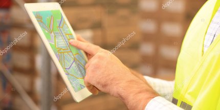 <b>Прозорість і надійність</b> — контроль на всіх етапах логістики забезпечує своєчасну та безпечну доставку товарів.